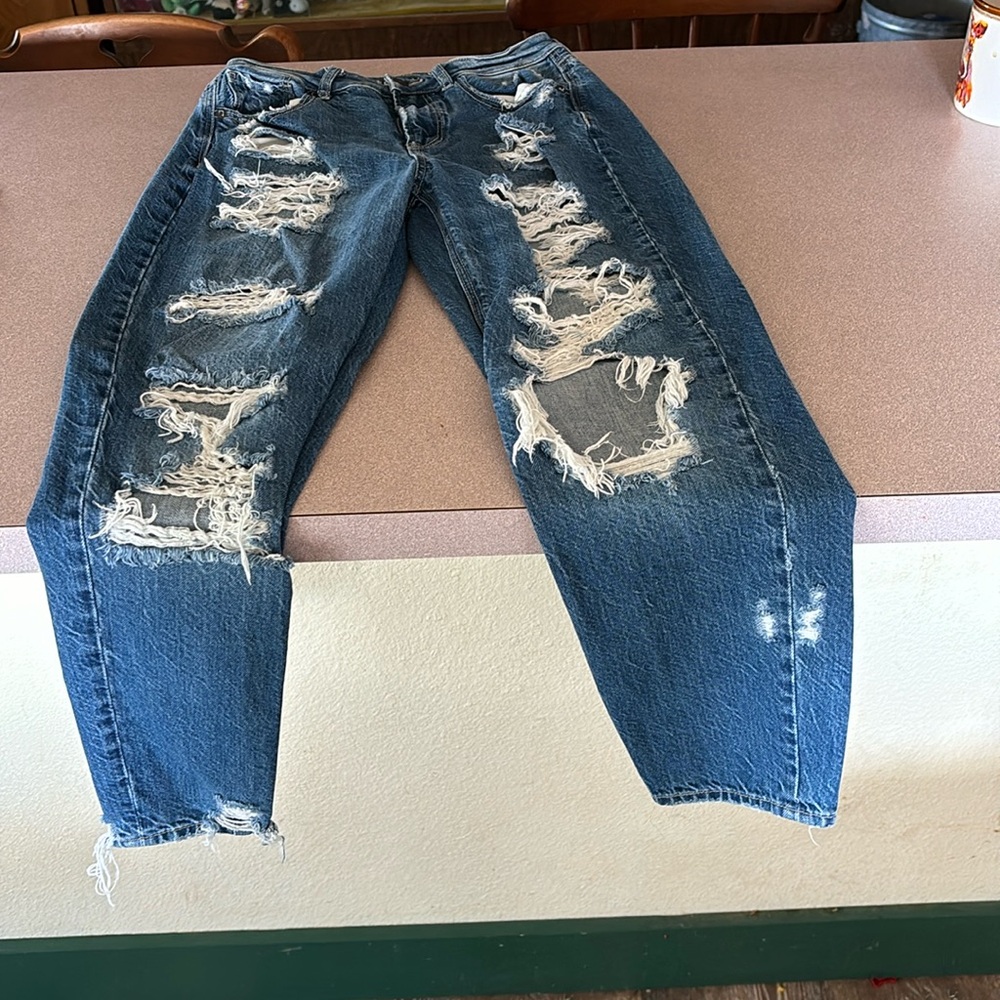 Good condition just cleaning out closet